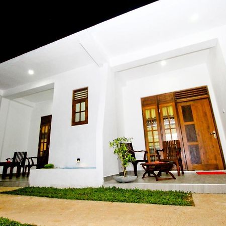 Sirisara Holiday Resort Anuradhapura Exterior foto